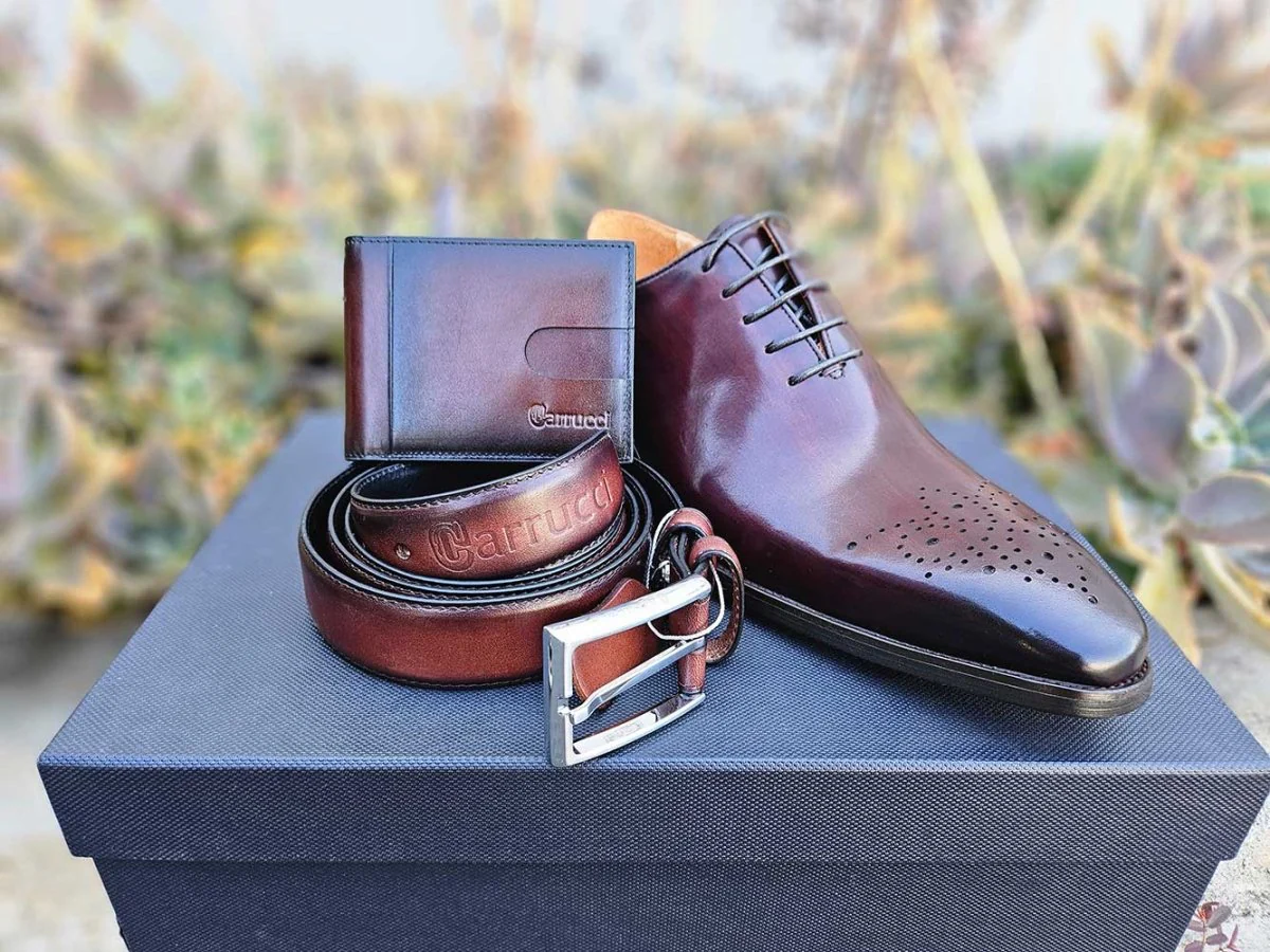 Carrucci Shoes Money Clip Bifold Wallet Calfskin Leather KC300-01 - Image 10