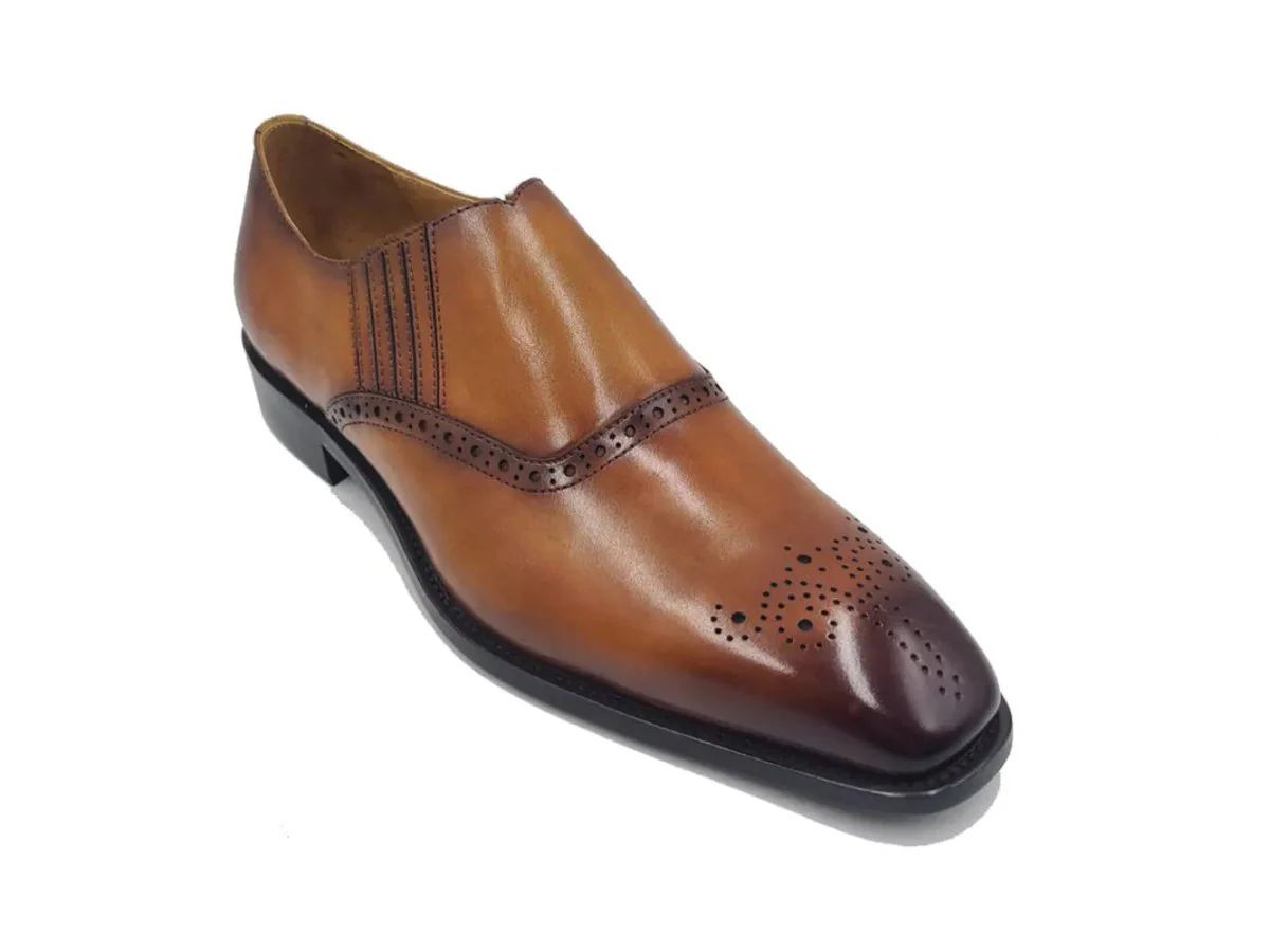 Carrucci Shoes Unknown Brand Medallion Slip On Loafer Calfskin KS509-26 - Image 11