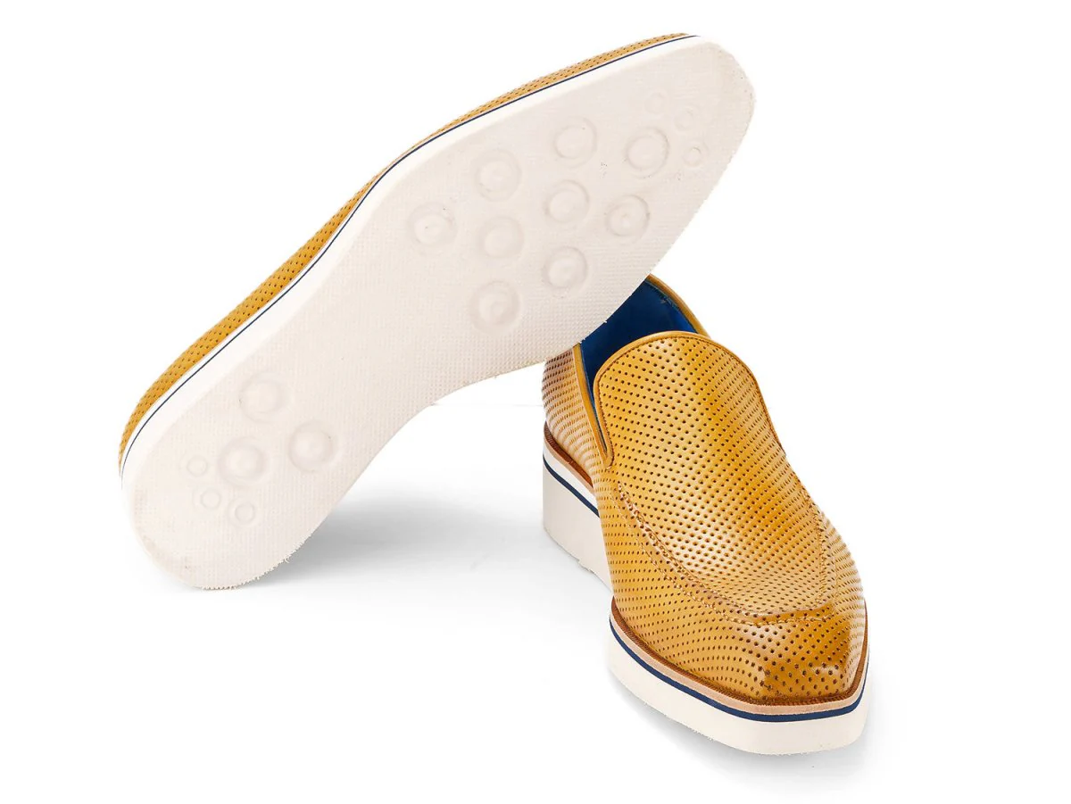 Paul Parkman Men's Smart Casual Perforated Leather Loafers in Beige - Image 4