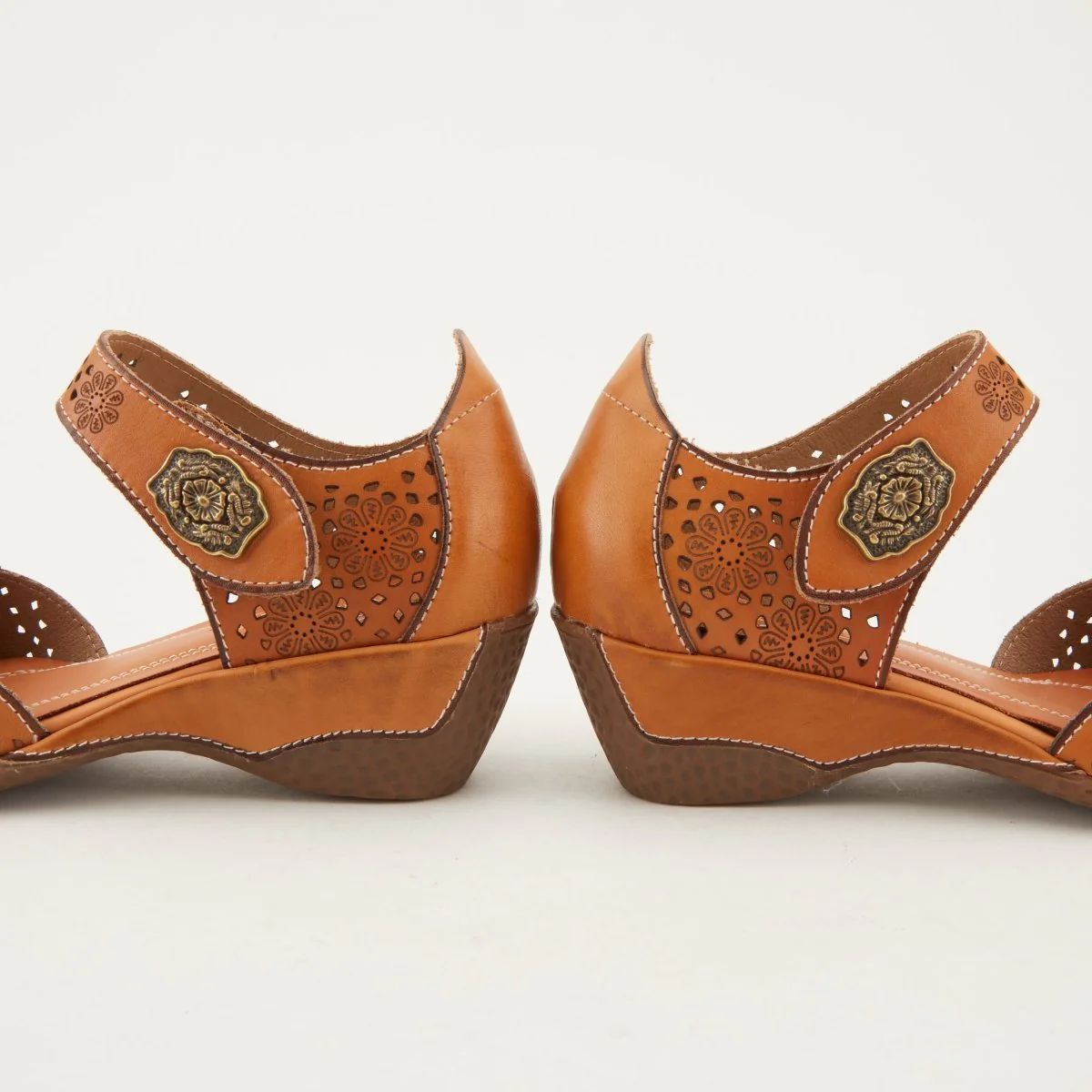 Spring Step Shoes L'Artiste Americana Women’s Leather Wedge Sandals 2" Heel - Image 2