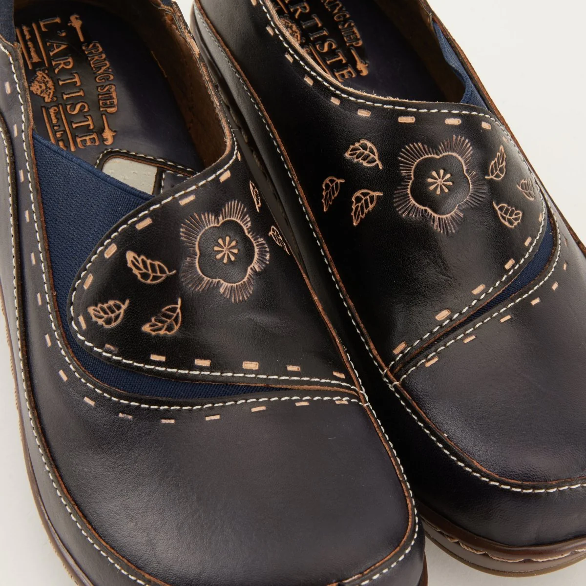 Spring Step Shoes L'Artiste Burbank Women's Hand Painted Leather Clogs - Image 5